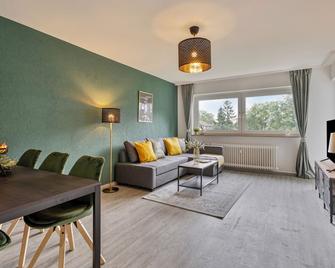 Arena trifft Domizil by CordisSky in direkter Umgebung zur Arena - Gelsenkirchen - Wohnzimmer