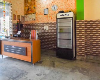 Spot On 69430 Saini Guest House - Roorkee - Front desk