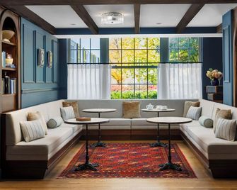 The Nittany Lion Inn - State College - Area lounge