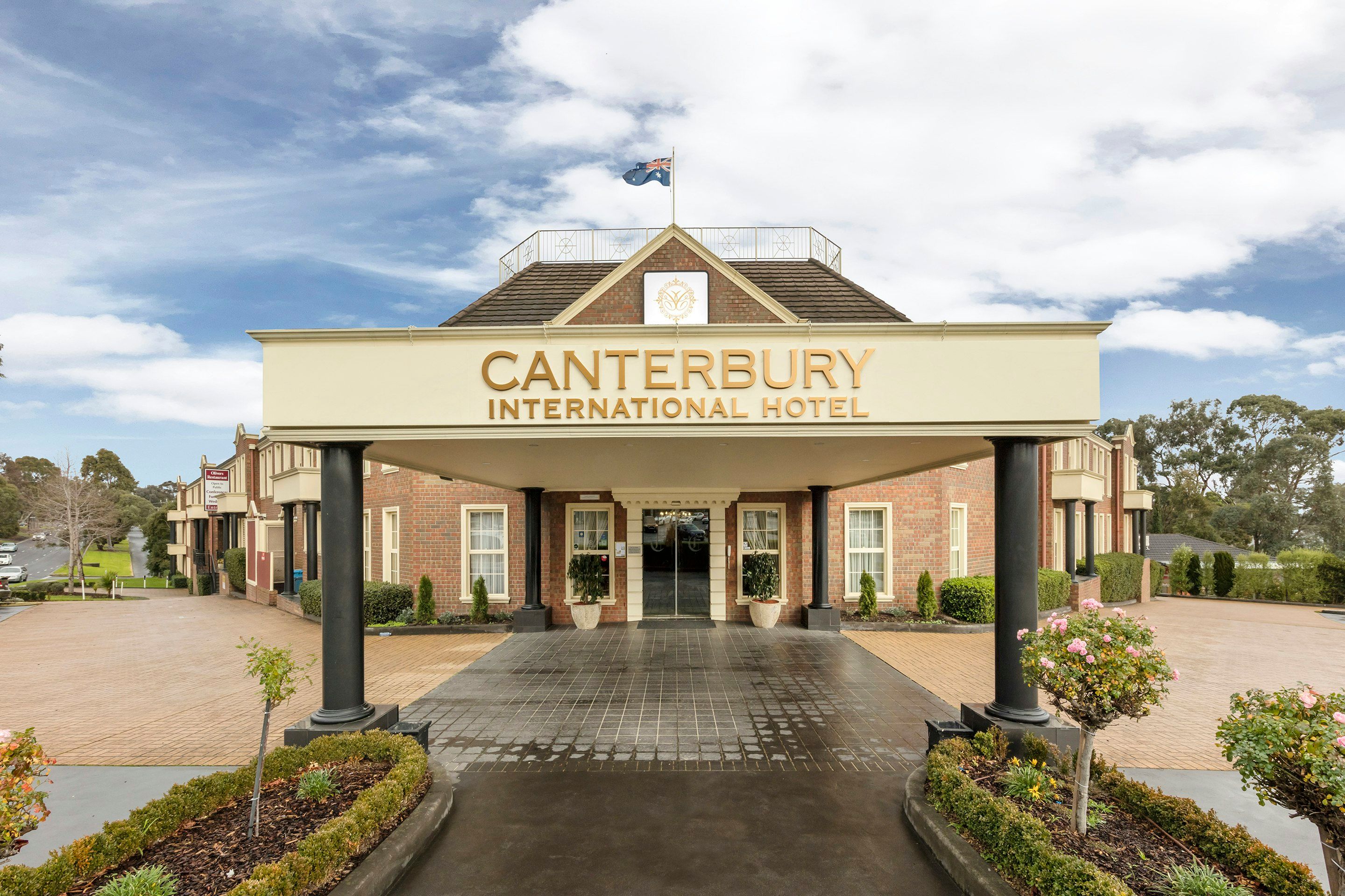 Canterbury International Hotel - Forest Hill - Edificio