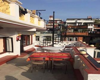 كاثماندو بوتيك هوتل - كاثماندو - شرفة