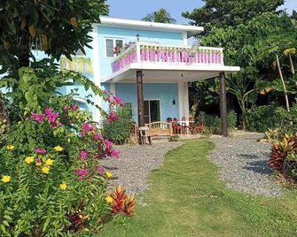 Whitesands Beach Resort - San Isidro - Patio