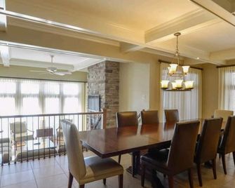 Muskoka-L Rosseau.Water Front Cottage With Use Of Windermere Resort Amentities - Windermere - Comedor