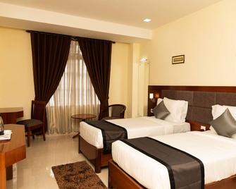 Hotel Ballerina - Tinsukia - Bedroom