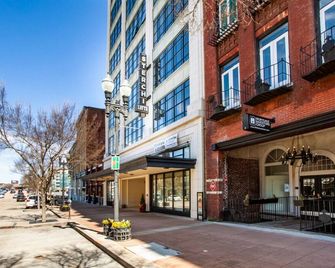 Modern Gay St Loft w/ View - Knoxville - Building