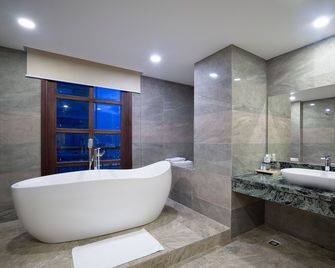 Apus Hotel - Nha Trang - Banyo