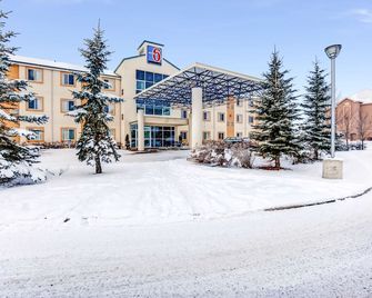 Motel 6 Red Deer - Red Deer - Edificio