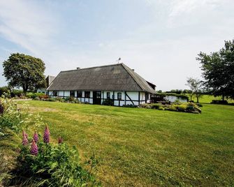 Idyllic farmhouse 600m from the Little Belt - Horne - Edificio