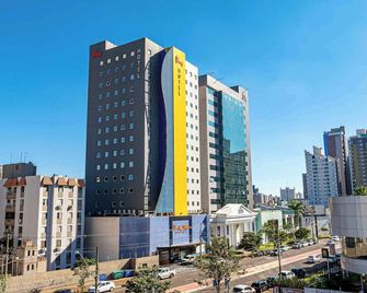 Hus Hotel Maringa - Maringá - Edificio