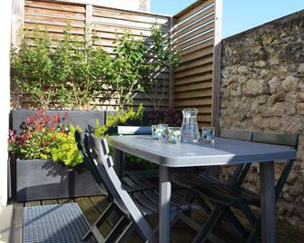 Gite Du Petit Coteau - Vouvray - Patio