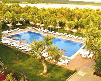 Zeytin Arasi Apart Otel - Ayvalık - Pool