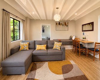 Gothic Heights Motel - Christchurch - Sala de estar