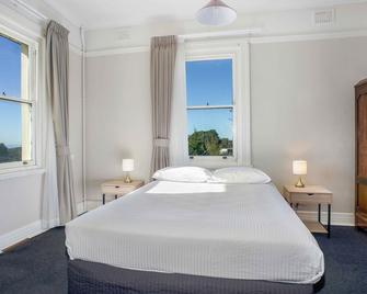 Grand View Hotel - Wentworth Falls - Bedroom