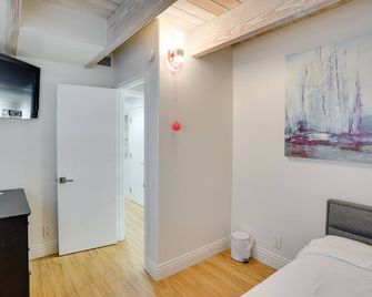Newport Beach Vacation Rental Near Beach and Pier - Newport Beach - Room amenity