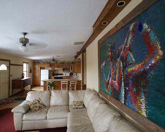 Rawhide Ranch - Nashville - Living room