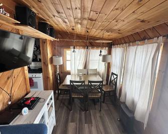 Lakeside Cottage for family fun - Jefferson - Comedor