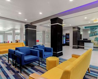 La Quinta Inn & Suites by Wyndham Northlake Ft. Worth - Roanoke - Salónek