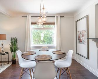 Boho Inspired Notl Wine Country Private Home For 2 - Niagara-on-the-Lake - Dining room