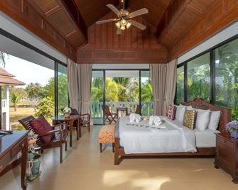 Racha Island Resort - Ko Racha Yai - Bedroom