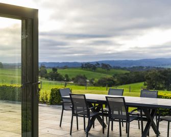 Farm Stay at The Farm Barn - Hahndorf - Balkón