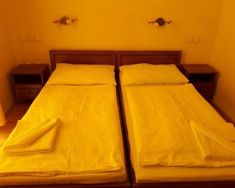 Kurhotel Tivoli - Vysoké Tatry - Bedroom