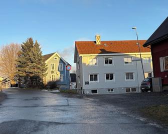 Sovesofa i stue, soveplasser til to - Harstad - Budova