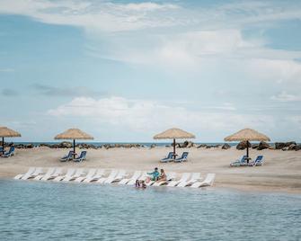 Ordovician Beach Resort - Isla Grande - Playa