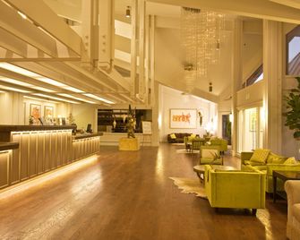 Ashland Hills Hotel & Suites - Ashland - Lobby