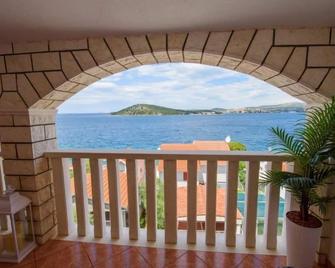 Apartment Marina-1 by Interhome - Rogoznica - Balkon