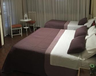 Hotel San Michele - Aprilia - Slaapkamer