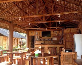 calayo beach resort - Nasugbu - Bar