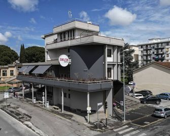 Hotel Delta - Montevarchi - Building
