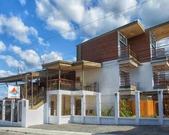 La Fortuna Lodge by Treebu Hotels - La Fortuna - Edificio