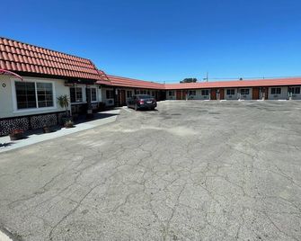 Travel Inn - Greenfield - Building