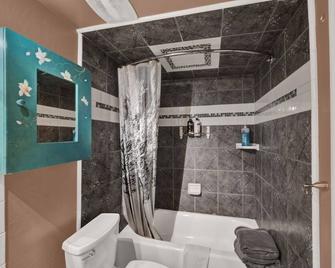 Creative Cozy Lux Basement Apartment - North Salt Lake - Baño