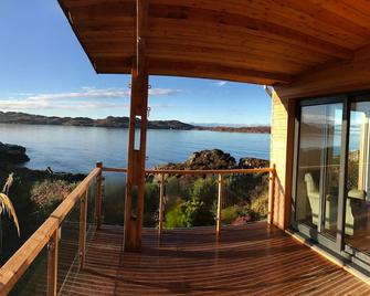 Stunning seaside home in the Scottish Highlands with its own private coastline - Gairloch - Balkón