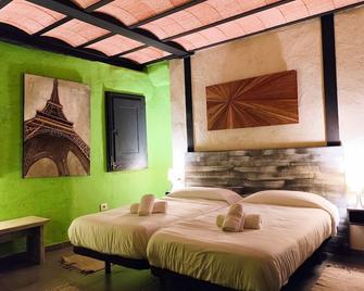 Can Castell - Castellfollit de la Roca - Bedroom