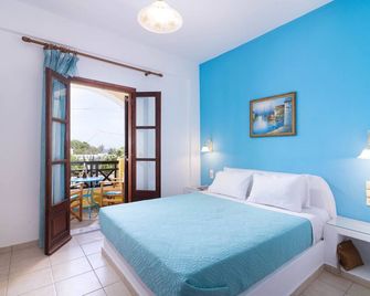 Mandilaria Studios - Fira - Yatak Odası