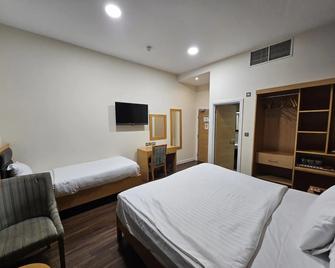 Cromwell International Hotel - London - Schlafzimmer