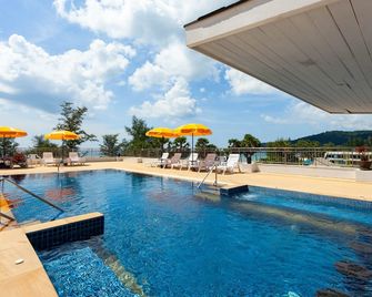 Baumancasa Beach Resort - קארון - בריכה