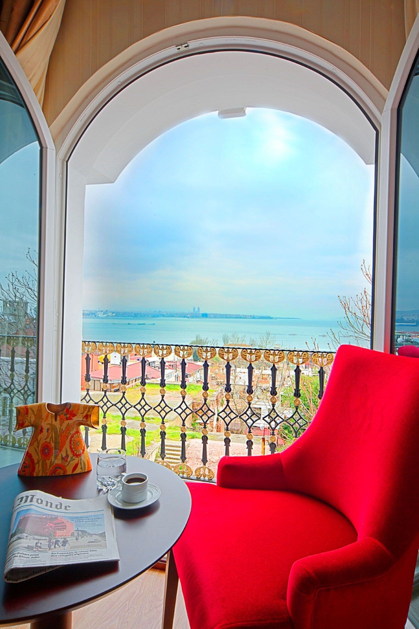 The Magnaura Palace Hotel - איסטנבול - מרפסת