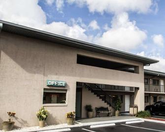 Rodeway Inn - Apopka - Edificio