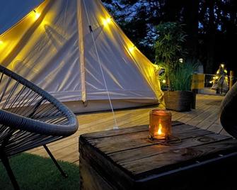 koh tenta a b&b in a luxury glamping style - Mariefred - Патіо
