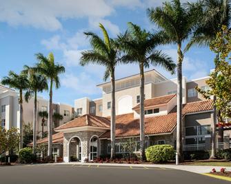 Residence Inn by Marriott Fort Lauderdale Airport & Cruise Port - Dania Beach - Edificio