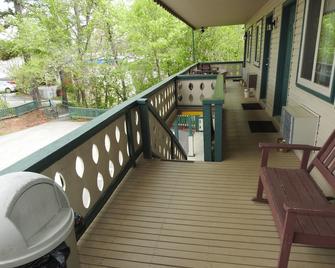 Edelweiss Inn - Eureka Springs - Balcony