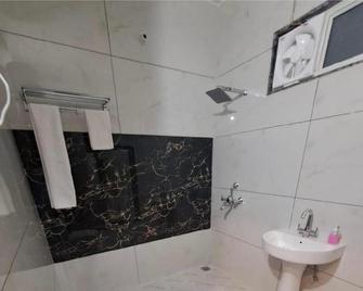 Chandra vally - Achrol - Bathroom
