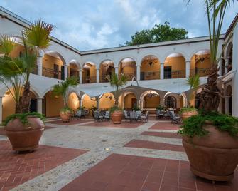 Hodelpa Nicolas de Ovando - Santo Domingo - Edificio