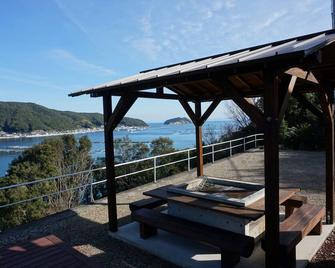 Tsubaki House - Anan - Balcón