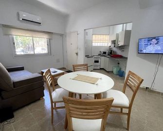 كوزي ريتريت نير ريفر بليت ستاديوم - بوينس أيرس - غرفة طعام