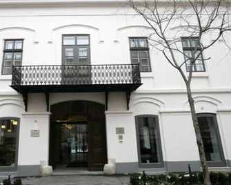 Tiszavirag Szeged - Szeged - Edificio